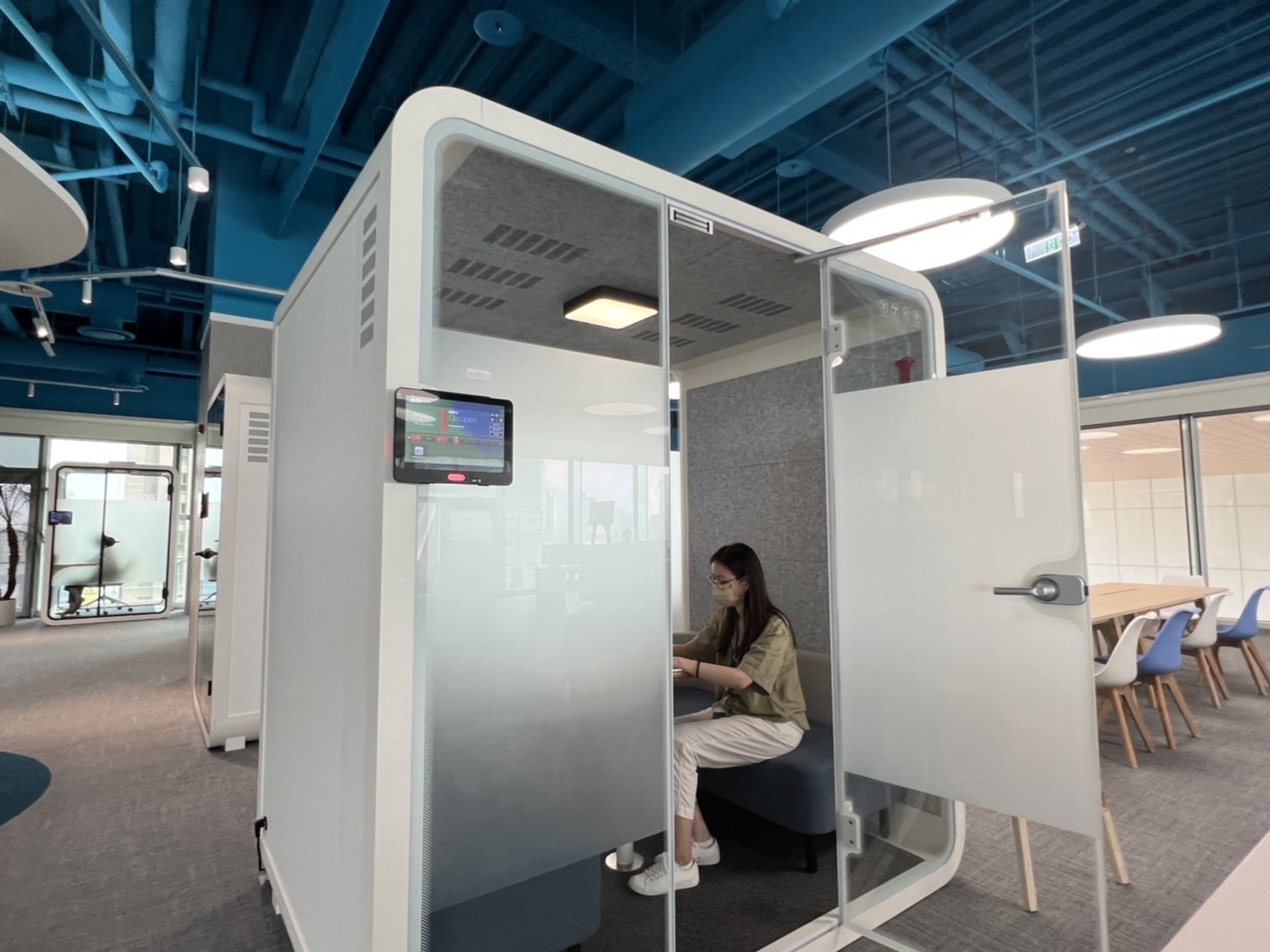 Top1体育高雄據點的智慧行動辦公艙，展現Top1体育在面板以外的研發應用軟實力